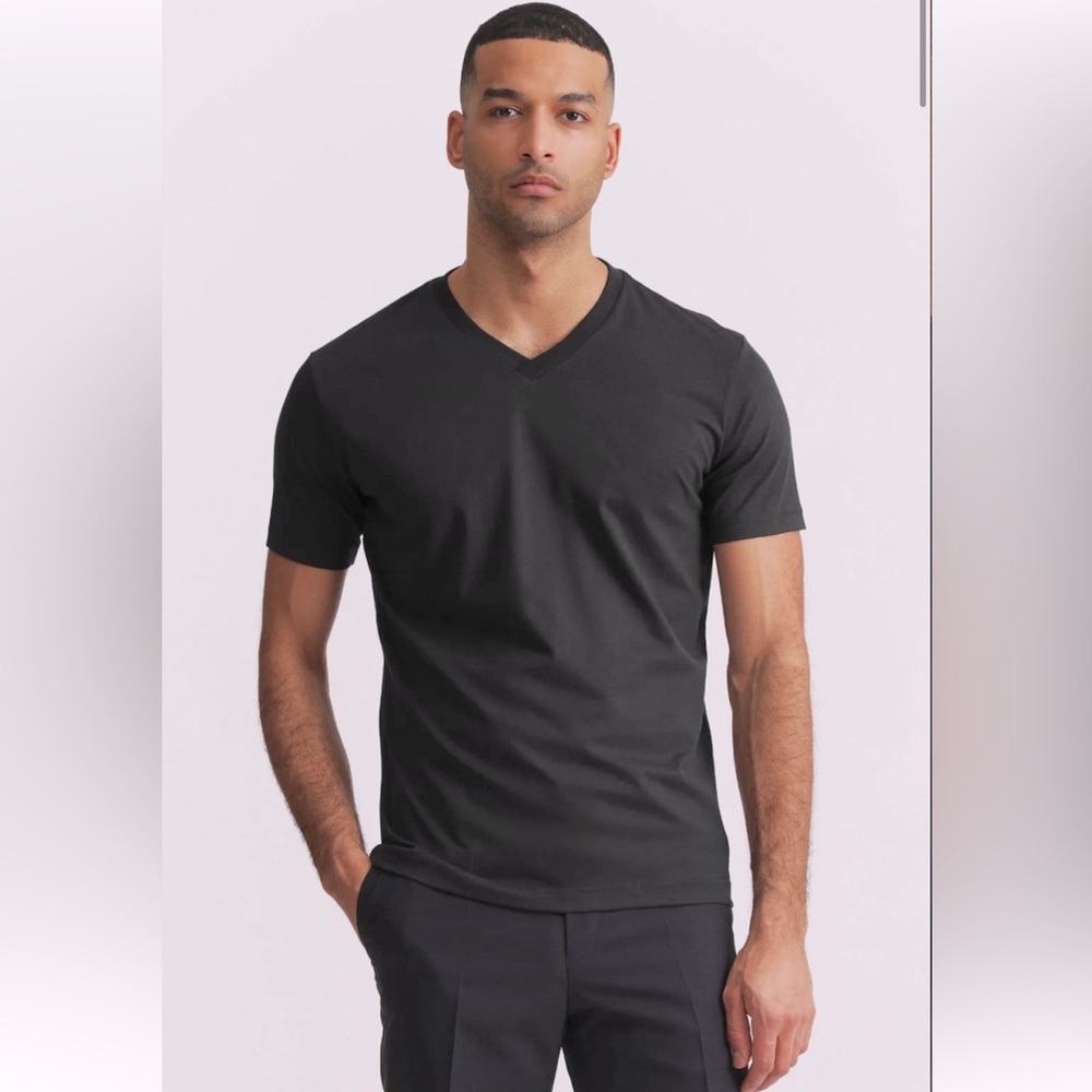 Black V-Neck Short Sleeve Tee - Picture 5 of 5